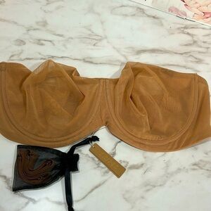NEW WITH TAGS Skims, convertible, strapless, sheer bra in color OCHRE 44D